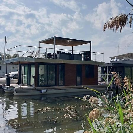 Riverboat-Rhein-Main Ferienloft Wiesbaden Eksteriør bilde
